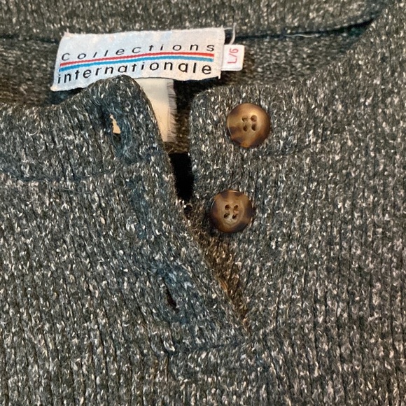 Vintage Collections Internationale henley knit - Picture 5 of 7
